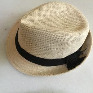 Fedora great for adorna wig or on its own.